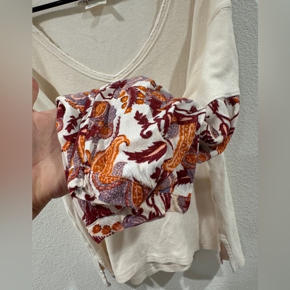 Anthropologie Annette Waffle Thermal Knit
Contrast Sleeve Top in Ivory Small - Picture 9 of 16